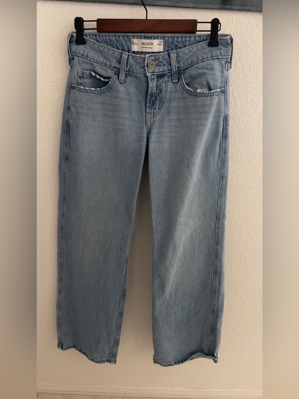 Hollister Light Wash Low Rise Baggy Jeans